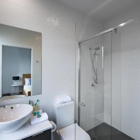 Oxford Steps - Executive 2Br Bulimba Apartment Across From The Park On Oxford St Brisbane Exterior photo