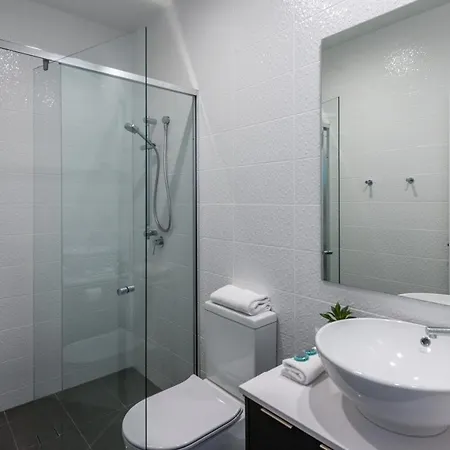 Oxford Steps - Executive 2Br Bulimba Apartment Across From The Park On Oxford St Brisbane Exterior photo